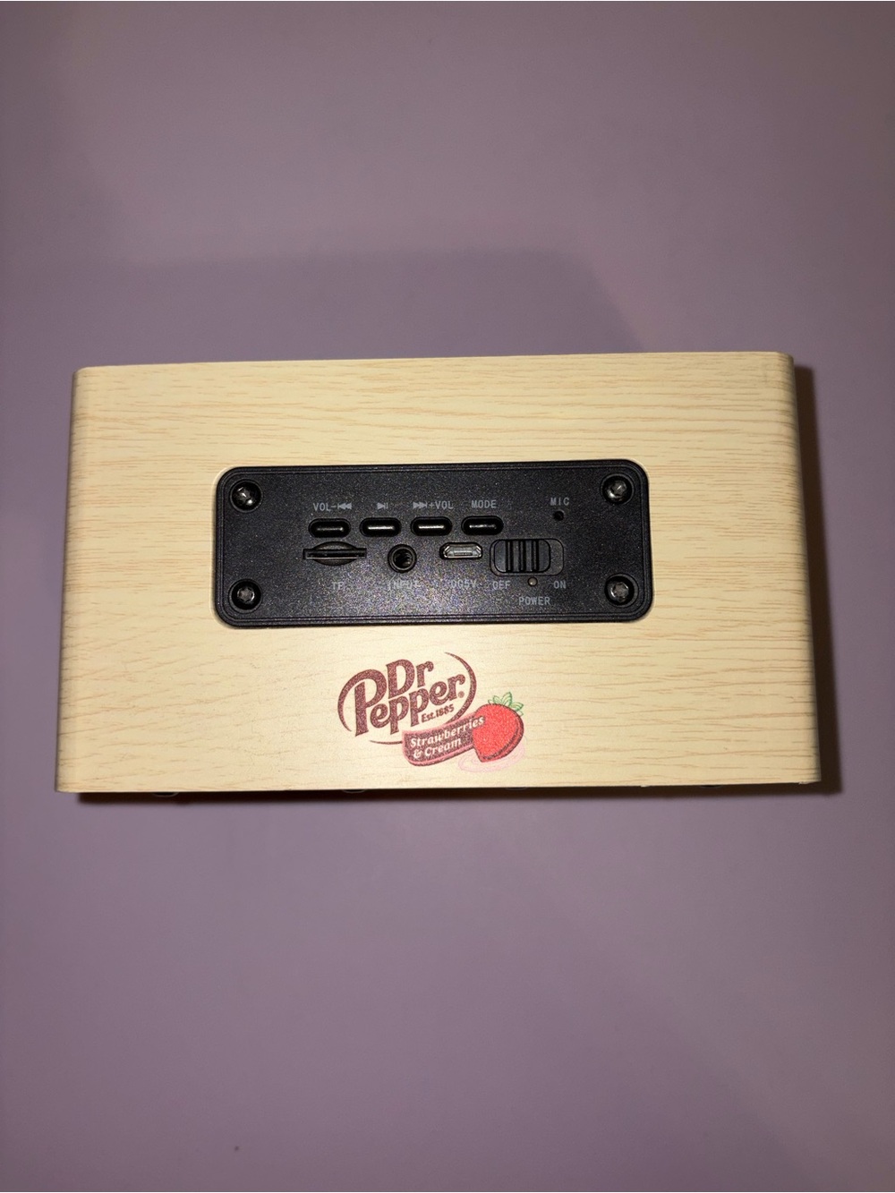 Exclusive Dr.Pepper Strawberries & Cream portable speaker - Picture 2 of 2